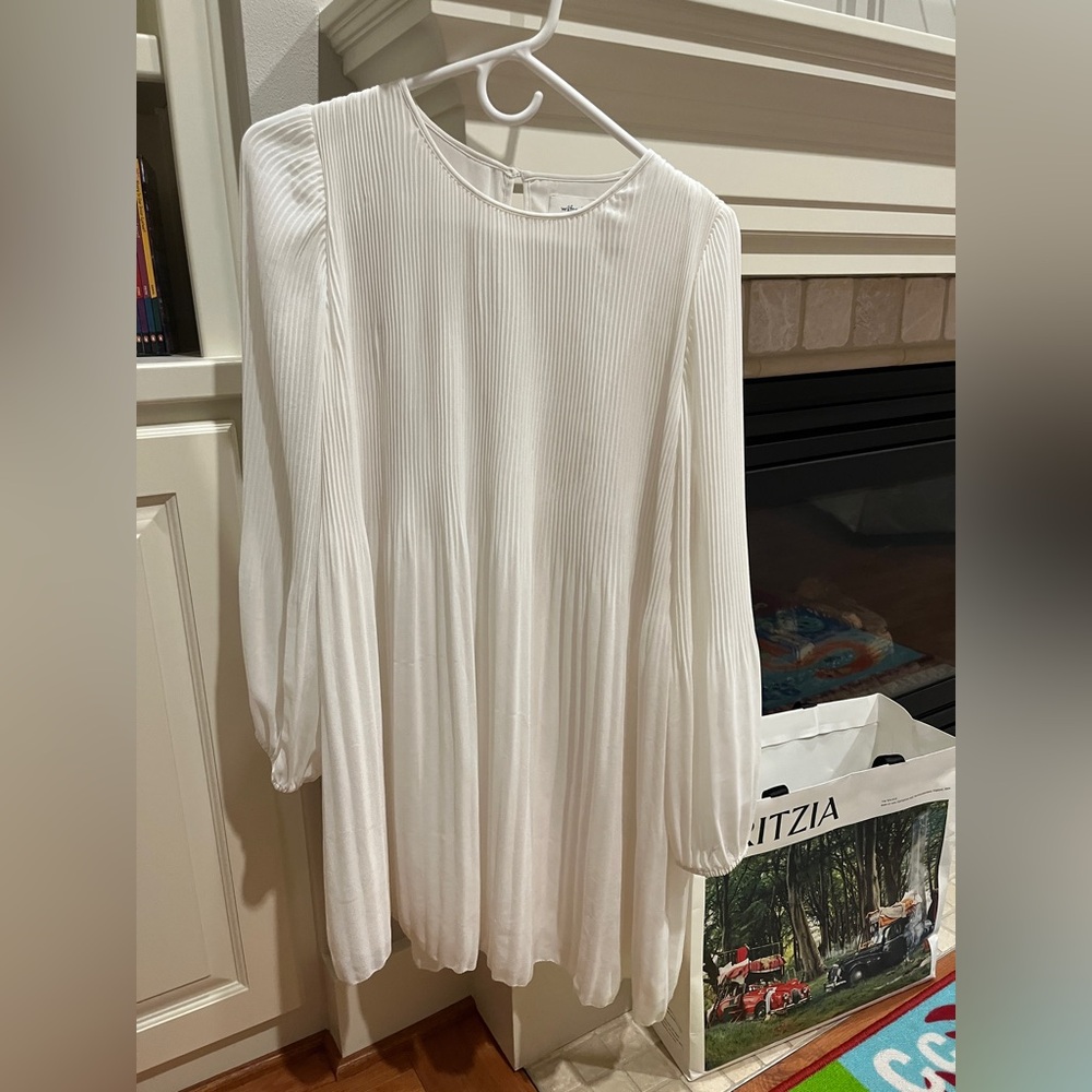 Aritzia Wilfred Chiffon Flowy Mini Pleated Dress